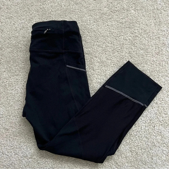 Athleta Relay Capri 2.0 Running leggings Workout Gym Black Reflective Sm 347896. - Picture 14 of 15